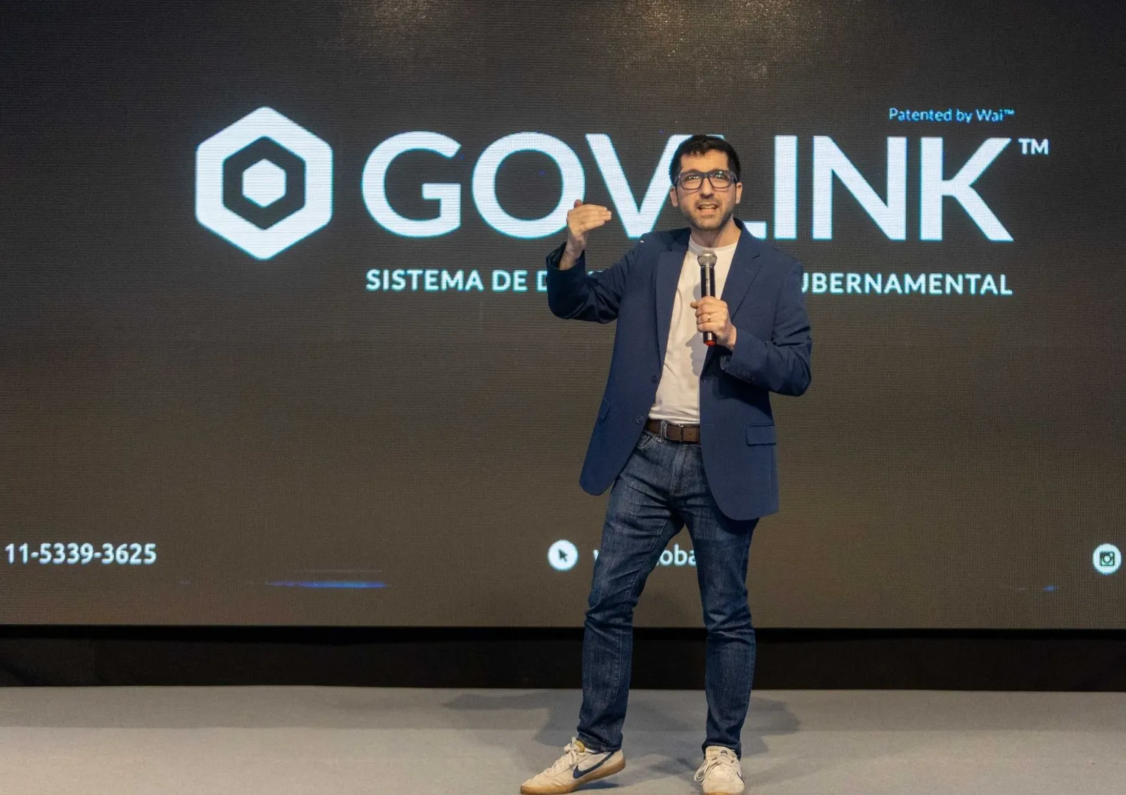 Nicolás Pstyga dando una charla en la edición anterior de Redes de Gobierno